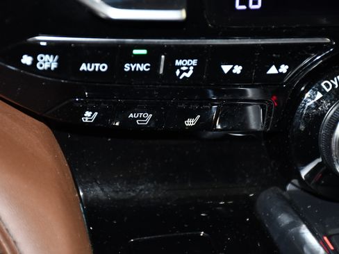 Certified 2024 Acura MDX SH-AWD w/ Advance Package image 29