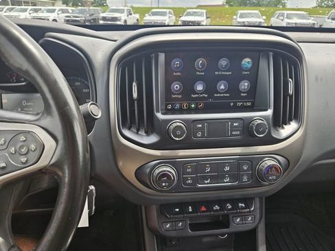 Used 2019 Chevrolet Colorado Z71 AWD/4WD image 17