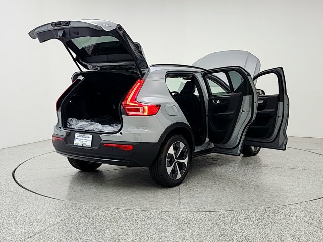 New 2026 Volvo XC40 B5 Plus w/ Protection Package Premier AWD/4WD image 11