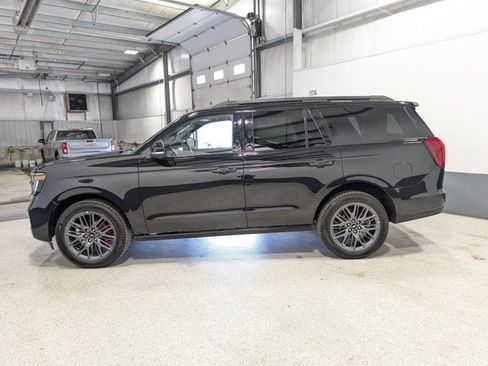 Used 2025 Ford Expedition Platinum w/ Stealth Performance Package AWD/4WD image 6