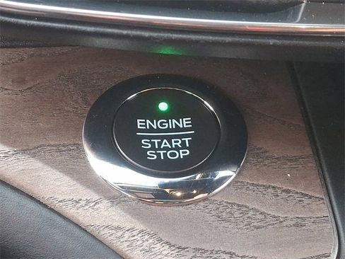 Used 2020 Ford Explorer Platinum w/ Premium Technology Package image 24