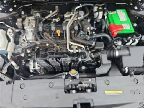 Used 2024 Nissan Altima 2.5 SV FWD image 27