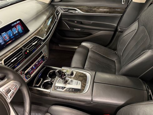 Used 2017 BMW 740i RWD image 43