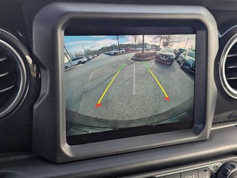 Used 2021 Jeep Wrangler Unlimited Sahara image 20