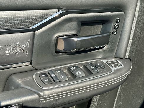 Used 2024 RAM 2500 Limited image 13