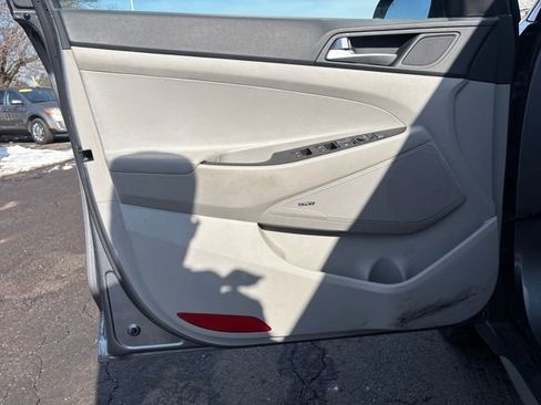 Certified 2021 Hyundai Tucson Sport image 11