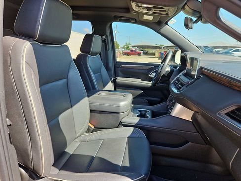 Used 2024 Chevrolet Tahoe Premier AWD/4WD image 19