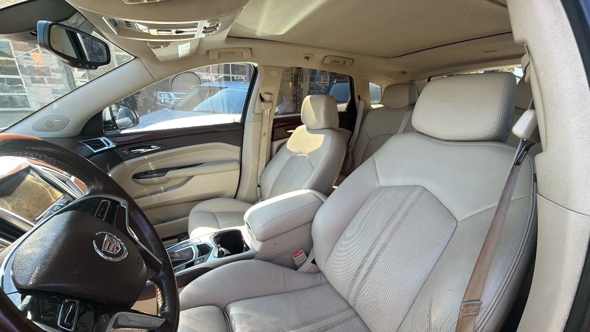Used 2015 Cadillac SRX Luxury w/ Driver Awareness Package FWD image 9