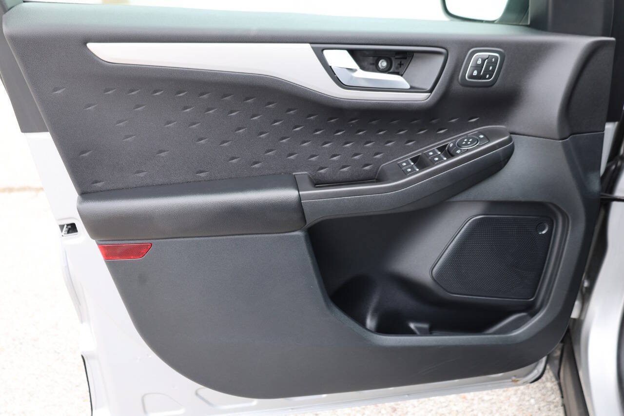 Used 2020 Ford Escape SEL AWD/4WD image 12