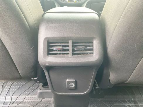 Used 2020 Chevrolet Equinox LT w/ Driver Convenience Package image 20