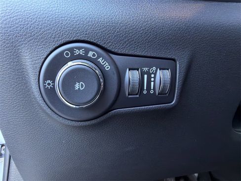 New 2026 Jeep Compass Latitude image 18