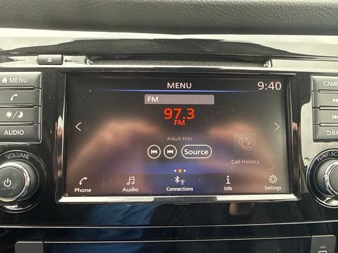 Used 2020 Nissan Rogue SV AWD/4WD image 37