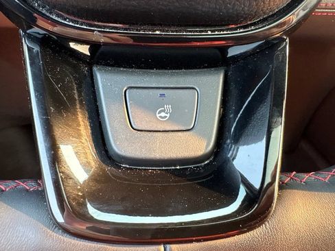 Used 2025 Honda Pilot Black Edition image 7
