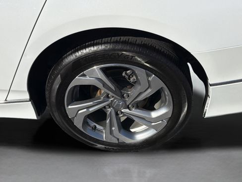 Used 2018 Honda Accord EX image 24