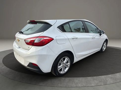 Used 2017 Chevrolet Cruze LT image 5