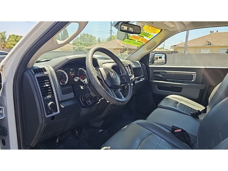 Used 2018 RAM 1500 Express RWD image 9