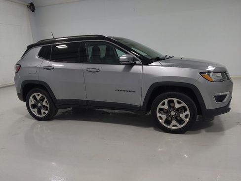 Used 2018 Jeep Compass Limited w/ Navigation Group AWD/4WD image 11