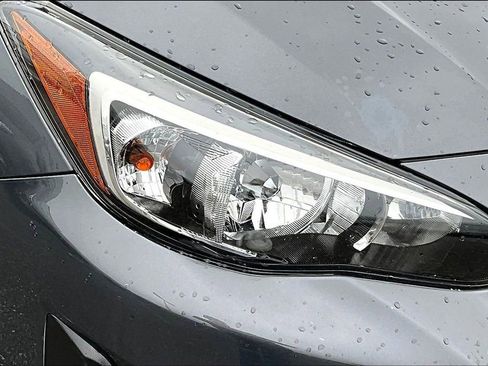 Used 2021 Subaru Crosstrek 2.0i Premium w/ Moonroof Package AWD/4WD image 25