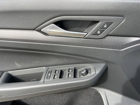 New 2026 Volkswagen Golf 2.0T image 17