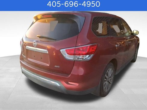 Used 2015 Nissan Pathfinder S image 3