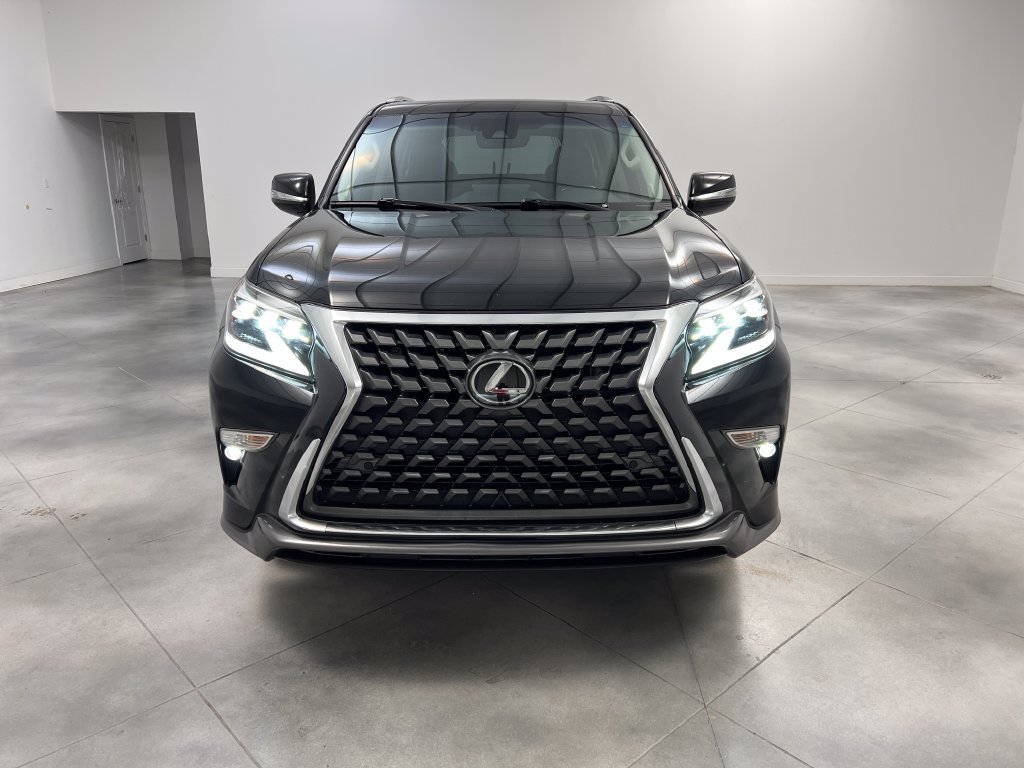 Used 2022 Lexus GX 460 Premium w/ Accessory Package AWD/4WD image 3