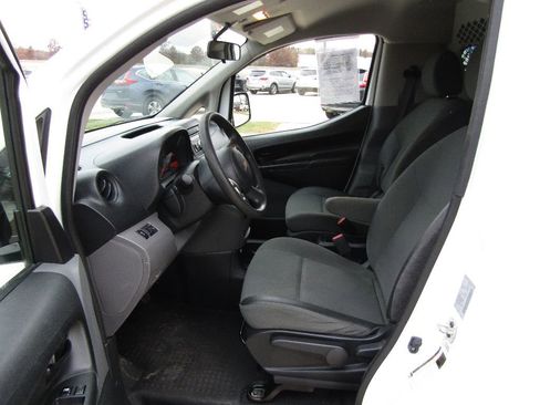 Used 2017 Chevrolet City Express LT image 7