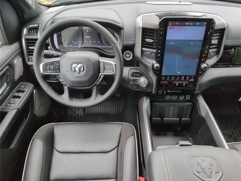 New 2026 RAM 1500 Laramie AWD/4WD image 34