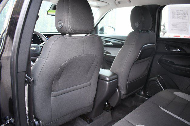 Used 2024 Chevrolet TrailBlazer LT w/ Driver Confidence Package FWD image 21