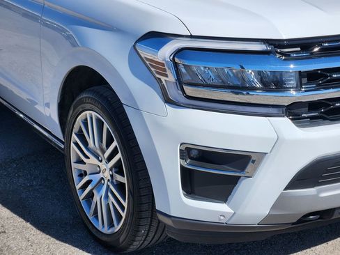 Used 2023 Ford Expedition Max Limited image 9