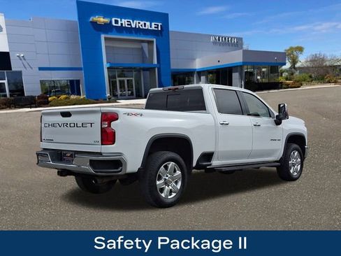 Used 2022 Chevrolet Silverado 2500 LTZ w/ LTZ Premium Package image 9