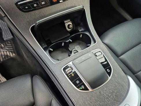 Used 2020 Mercedes-Benz GLC 300 GLC 300 image 21