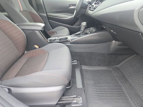 Certified 2025 Toyota Corolla SE w/ SE Premium Package FWD image 16