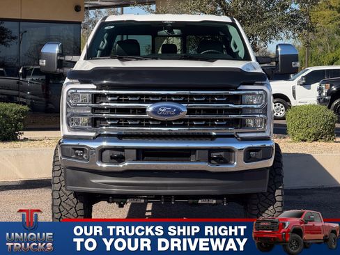 Used 2025 Ford F350 Lariat image 2