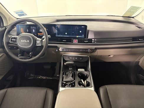 New 2026 Kia Carnival EX FWD image 34