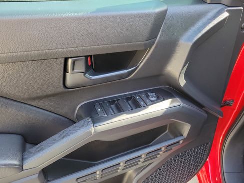 Certified 2025 Toyota Tacoma SR AWD/4WD image 7