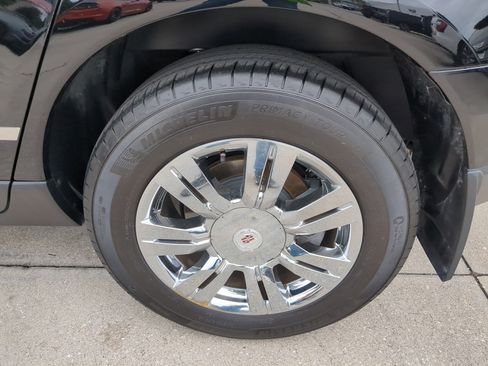 Used 2013 Cadillac SRX Luxury w/ Driver Awareness Package image 32