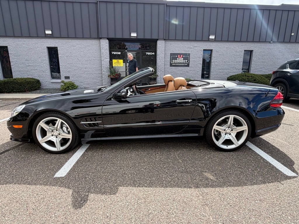 Used 2012 Mercedes-Benz SL 550 image 16