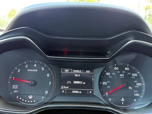 Used 2023 Chevrolet TrailBlazer LT FWD image 14