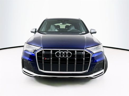 Used 2022 Audi SQ7 Premium Plus w/ SQ7 Executive Package image 5