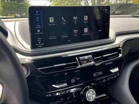 Used 2026 Acura MDX w/ Technology Package image 16