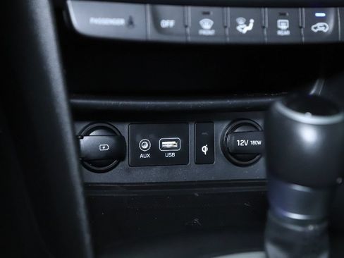 Used 2020 Hyundai Kona Limited AWD/4WD image 28