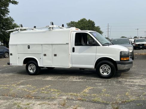 Used 2023 GMC Savana 3500 w/ Power Convenience Package image 7