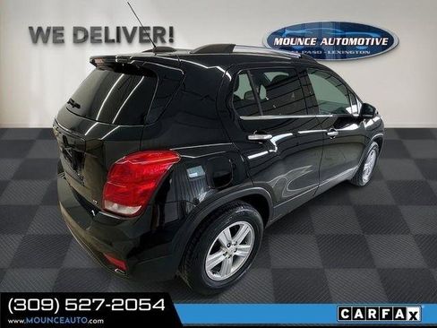 Used 2020 Chevrolet Trax LT w/ LT Convenience Package image 12