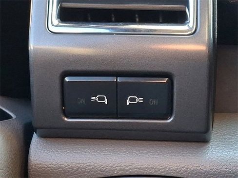 Used 2017 Ford F250 XLT w/ XLT Premium Package image 24