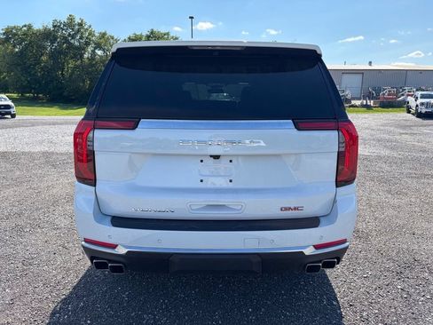 Used 2026 GMC Yukon Denali w/ Sun & Power Step Package AWD/4WD image 9