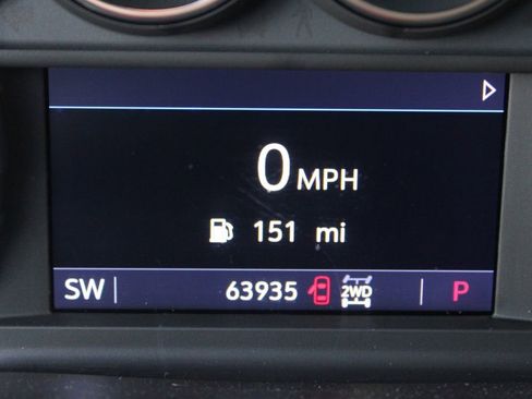 Used 2019 Chevrolet Silverado 1500 RST image 2