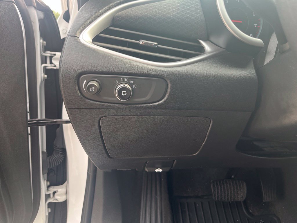 Used 2023 Chevrolet Malibu LS FWD image 18