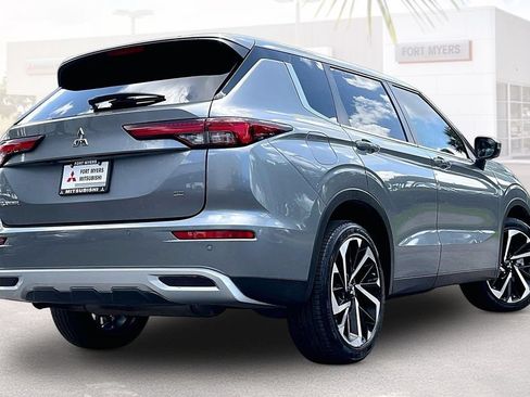 Used 2024 Mitsubishi Outlander SE FWD image 33