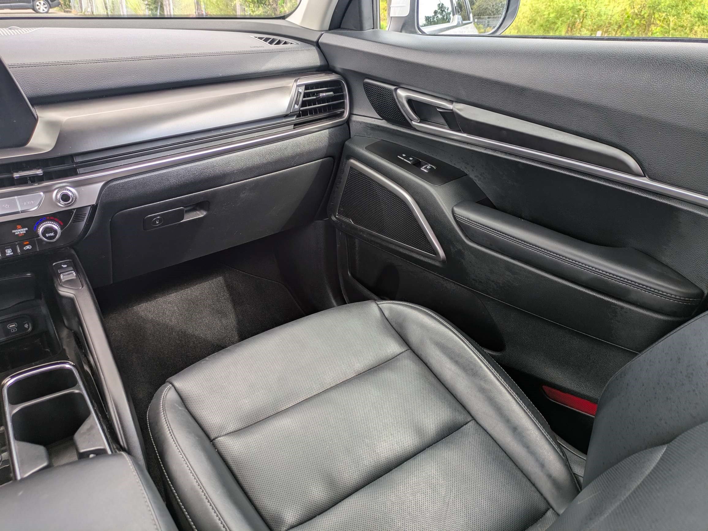 Used 2025 Kia Telluride S FWD image 20