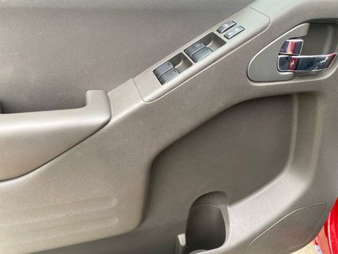 Used 2019 Nissan Frontier PRO-4X image 35
